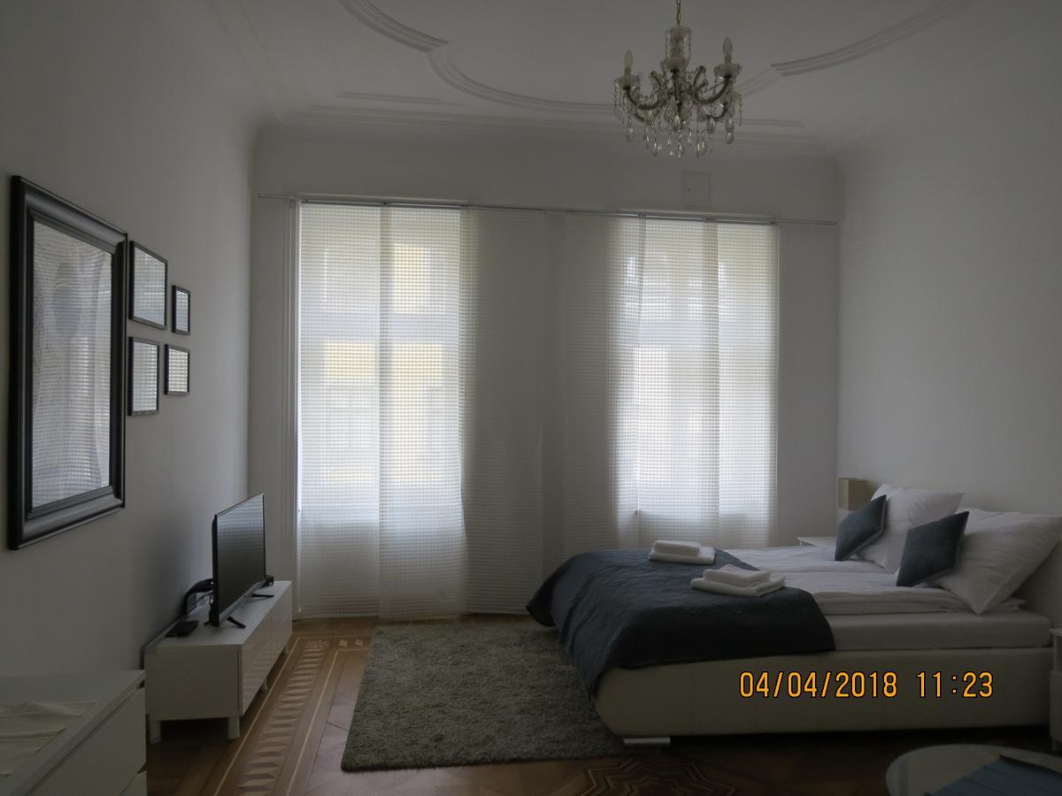Ferienwohnungen Spittelberg Schrankgasse Виена Екстериор снимка